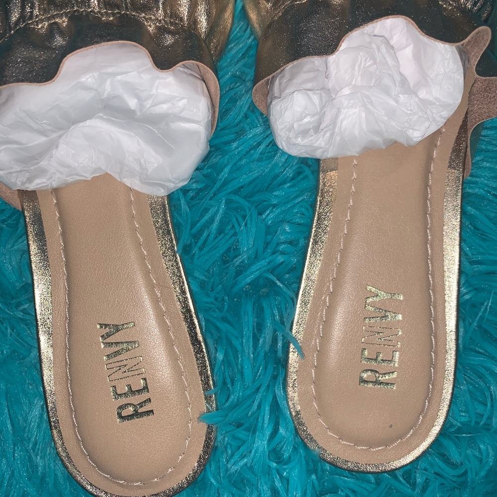 RENVY Ruffled Leather Slides - Picture 3 of 8